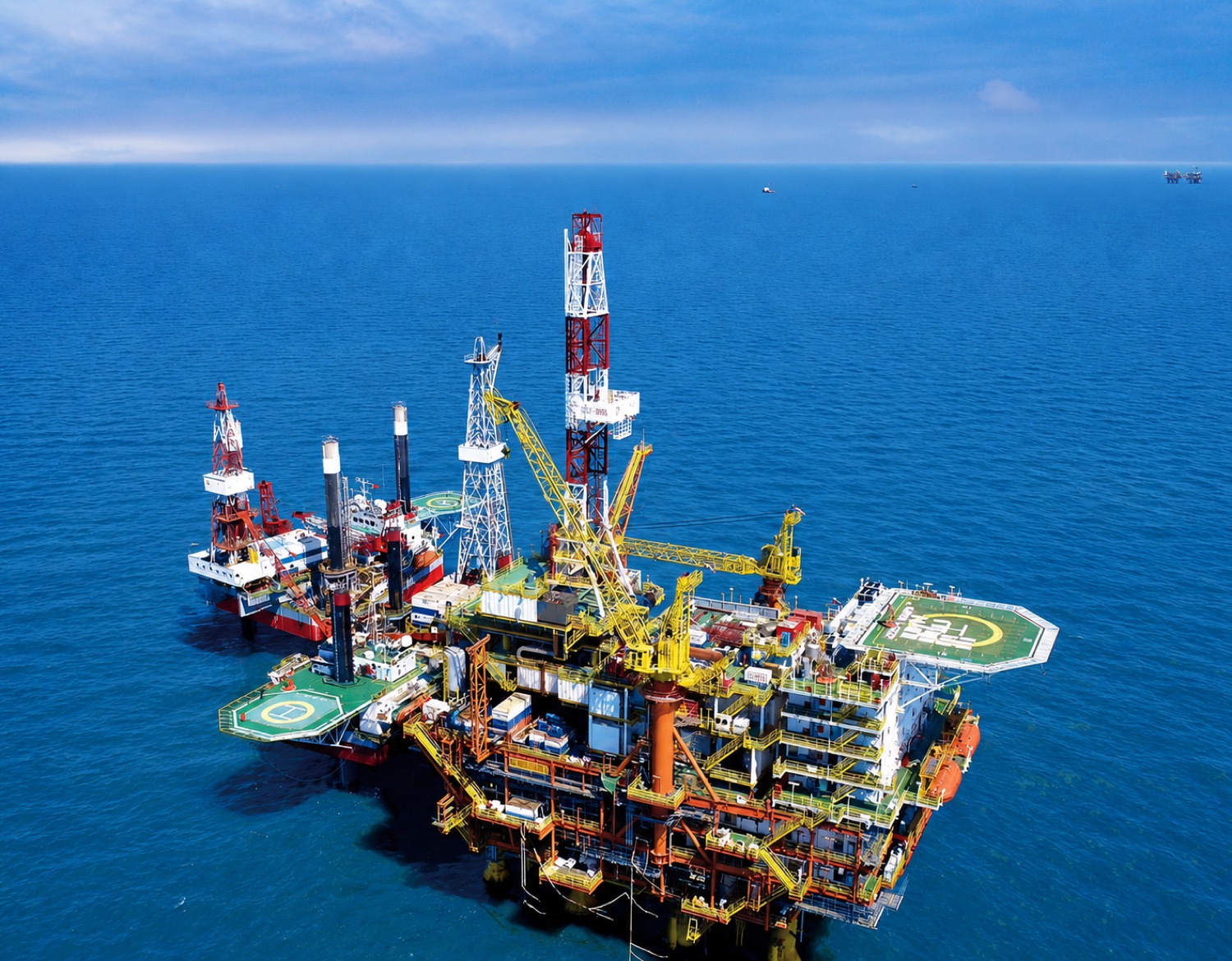 Natural gas processing facility